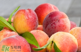 吃桃子要不要削皮？吃桃子的去皮方法