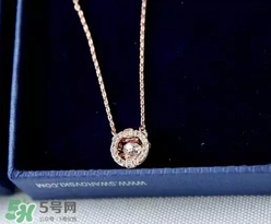 施華洛世奇跳動的心是什么材質(zhì)？跳動的心項鏈?zhǔn)倾y的嗎？
