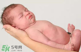 寶寶臍帶消毒是用碘伏還是用酒精？寶寶臍帶用什么消毒好？