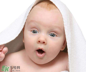 寶寶中暑的癥狀是什么？寶寶夏天如何判斷是否中暑？