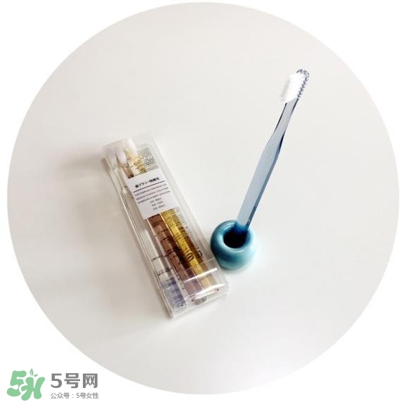 牙齒黃用什么洗能白 用什么洗牙齒會(huì)變白