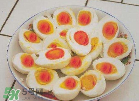 咸鴨蛋為什么會(huì)臭？咸鴨蛋為什么會(huì)苦