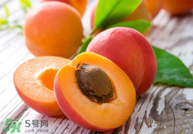 杏和西瓜能一起吃嗎？杏和西瓜能同時(shí)吃嗎？