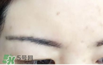 眉膠和眉粉哪個好用？眉膠和沒分的區(qū)別