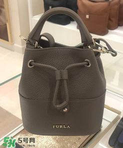 furla水桶包有幾種尺寸？芙拉水桶包尺寸多大？