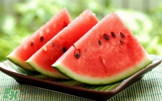 西瓜不能和什么一起吃？西瓜不能與什么同食？