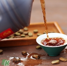 雄黃酒可以驅(qū)蛇嗎？雄黃酒驅(qū)蛇效果好嗎？