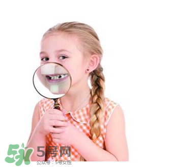 寶寶換牙可以吃糖嗎？小孩換牙期間能不能吃糖？