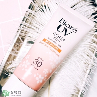 碧柔櫻花防曬霜怎么樣？碧柔櫻花防曬霜好用嗎？