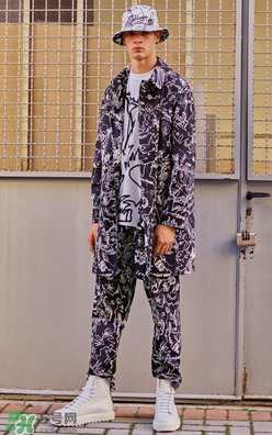versus versace2018早春度假系列衣服款式有哪些_好看嗎？