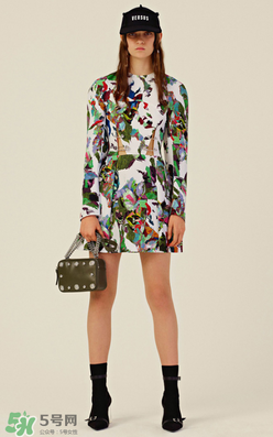 versus versace2018早春度假系列衣服款式有哪些_好看嗎？