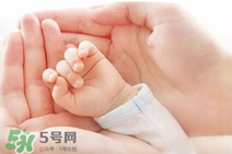 寶寶指甲凹凸不平是什么原因？寶寶指甲凹凸不平正常嗎？