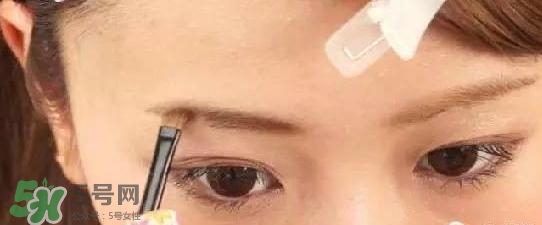 安耐曬安熱沙眉筆怎么用？安耐曬防水液體眉筆色號試色