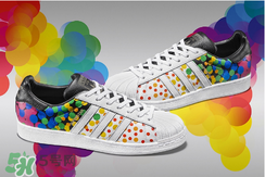 2017adidas pride系列有哪幾款？阿迪達(dá)斯彩虹配色運(yùn)動(dòng)鞋好看嗎？