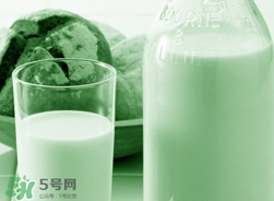 胃脹氣可以喝牛奶嗎？胃脹氣喝牛奶會怎樣？