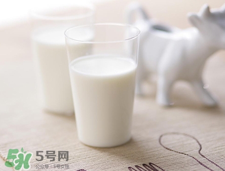 胃脹氣可以喝牛奶嗎？胃脹氣喝牛奶會怎樣？