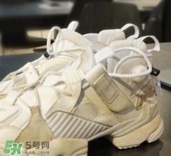 2018vetements reebok pump最新聯(lián)名運(yùn)動鞋什么樣_好看嗎？