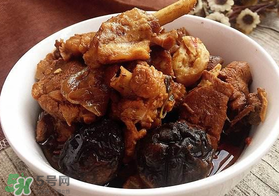 鴨肉能和香菇一起燉嗎？香菇燉鴨肉有毒嗎？