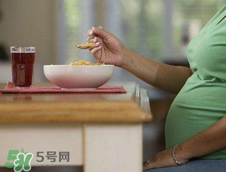 綠豆湯孕婦可以喝嗎？孕婦可以吃冰綠豆湯嗎？