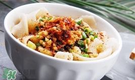 油潑面都放什么調(diào)料比較香？油潑面正宗的配料有哪些