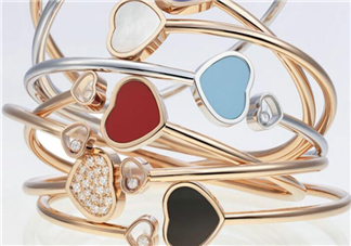 chopard手鐲是什么材質(zhì)？蕭邦手鐲是鍍金的嗎？