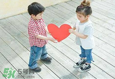 孩子不自信怎么辦？怎樣讓孩子自信大膽？
