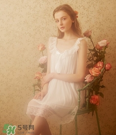 7月份穿什么衣服？七月份穿衣搭配