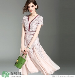 7月份穿什么衣服？七月份穿衣搭配
