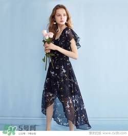 7月份穿什么衣服？七月份穿衣搭配