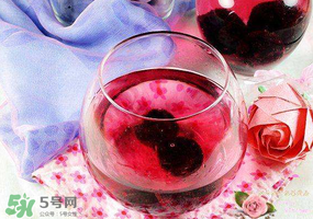 楊梅酒能放冰箱嗎？楊梅酒能冰凍嗎？