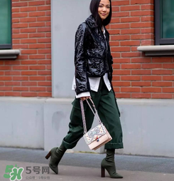 fendi kan i多少錢？芬迪kan i包包國內(nèi)專柜價格