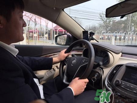 夏天學(xué)車(chē)怎么防曬?夏天練車(chē)怎么防曬?