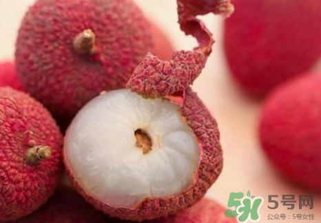 黑葉荔枝有什么功效？黑葉荔枝吃多了會怎樣？