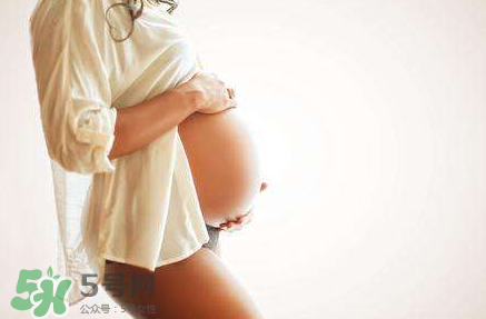 孕婦能用爽身粉嗎？孕婦能用爽身粉擦腳嗎？