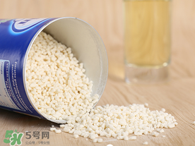 美林菊花晶可以和奶粉一起喝嗎？美林菊花晶可以加在奶里嗎？
