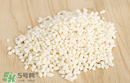 美林菊花晶可以和奶粉一起喝嗎？美林菊花晶可以加在奶里嗎？