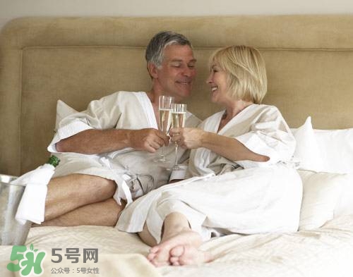 絕經(jīng)后還有性需求嗎？絕經(jīng)后性生活會(huì)懷孕嗎？