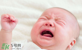 早產(chǎn)兒幾個(gè)月可以添加輔食？早產(chǎn)兒添加輔食需要延遲嗎？