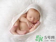 早產(chǎn)兒奶粉有必要嗎？早產(chǎn)兒可以吃普通奶粉嗎？