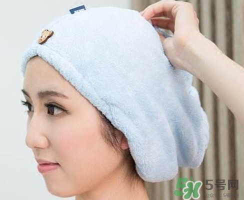 干發(fā)巾和干發(fā)帽哪個(gè)好？干發(fā)帽什么材質(zhì)的好