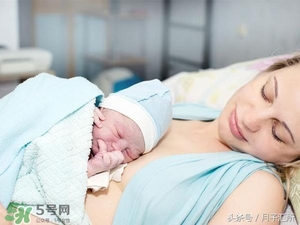 早產(chǎn)兒的發(fā)育和正常嬰兒一樣嗎？早產(chǎn)兒發(fā)育會遲緩嗎？