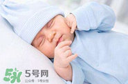 寶寶枕頭高了會(huì)怎么樣？寶寶枕頭高的危害