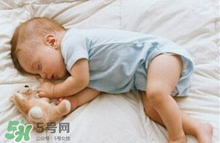 嬰兒床上用品有哪些？嬰兒床上用品需要準(zhǔn)備什么？