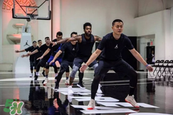 nike react怎么樣？nike react上腳什么感覺(jué)？