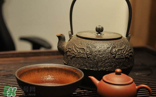 喝茶能吃杏嗎？喝茶可以吃杏嗎？