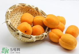 黃桃一天可以吃幾個(gè)？黃桃能多吃嗎？