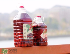 楊梅酒一次喝多少？楊梅酒喝多了會(huì)怎樣？