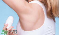 清涼油能治狐臭嗎？清涼油可以治狐臭嗎？