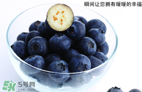 藍(lán)莓是什么顏色？藍(lán)莓泡水什么顏色？