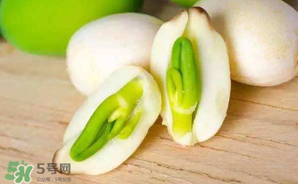 蓮子心與什么搭配好？蓮子心泡茶什么人不能喝